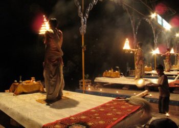 aarti-at-benares